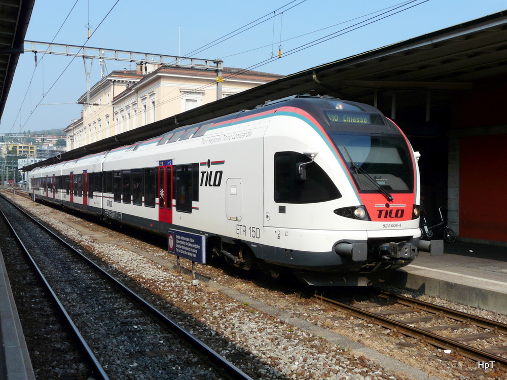 SBB - Triebzug RABe 524 006-4 im Bahnhof Lugano am 30.09.2011