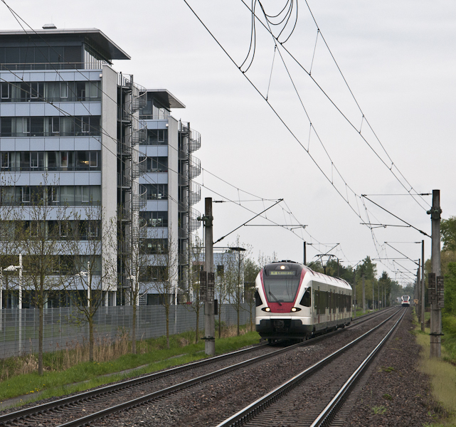 SBB79827 (Engen - Konstanz) am 1. Mai 2010 in Konstanz-Wollmatingen.