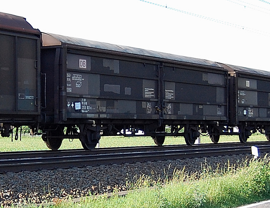 Schiebewandnagen in einem gemischten Gterzug bei Geilenkirchen 3.6.2010