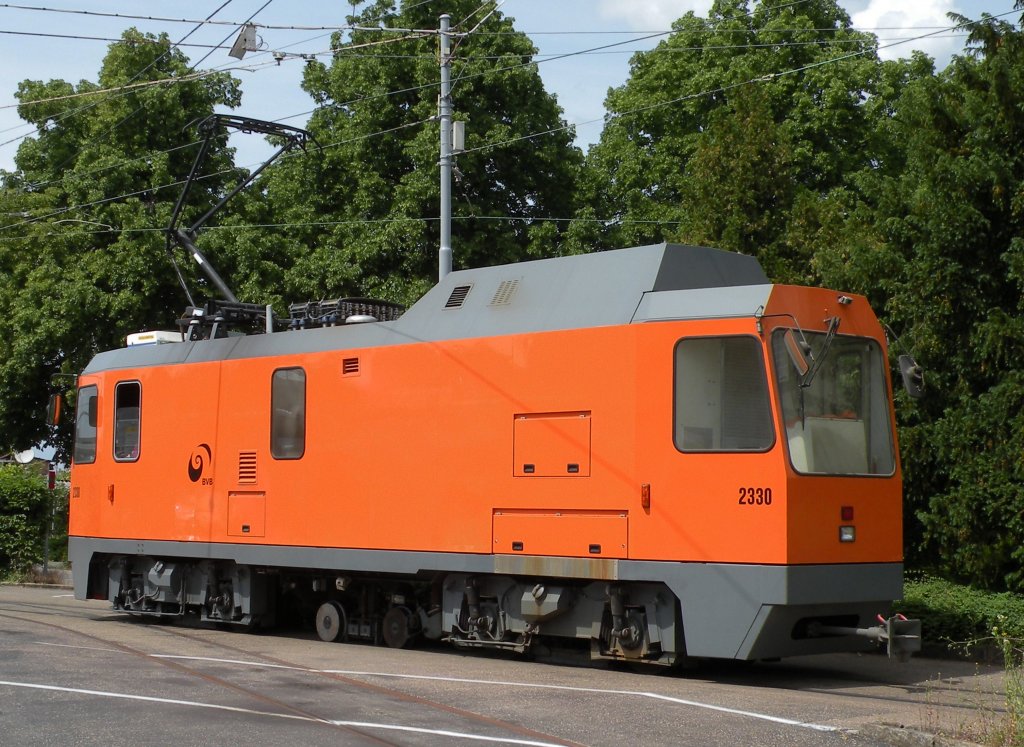 Schienenreinigungs Fahrzeug mit der Betriebsnummer 2330 auf dem Hof des Depots Dreispitz. Die Aufnahme stammt vom 31.05.2012.

