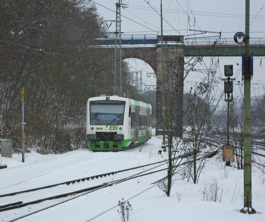 Schnee-Idyll: VT 001 der Erfurter Bahn wartet auf ihrem Abstell-Gleis im Bahnhof Eichenberg auf ihren nchsten Einsatz. Aufgenommen am 13.02.2010.