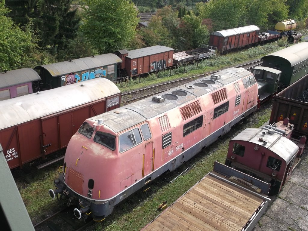 Schne alte V 200 in Stuttgart - Kornwestheim am 01.10.2012.