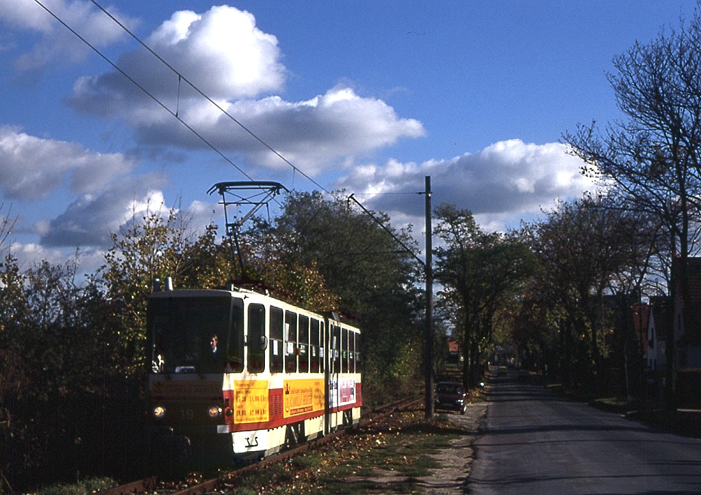 Sch�neiche Tw 19 verl�sst die Schleife R�dersdorf, 29.10.1997.