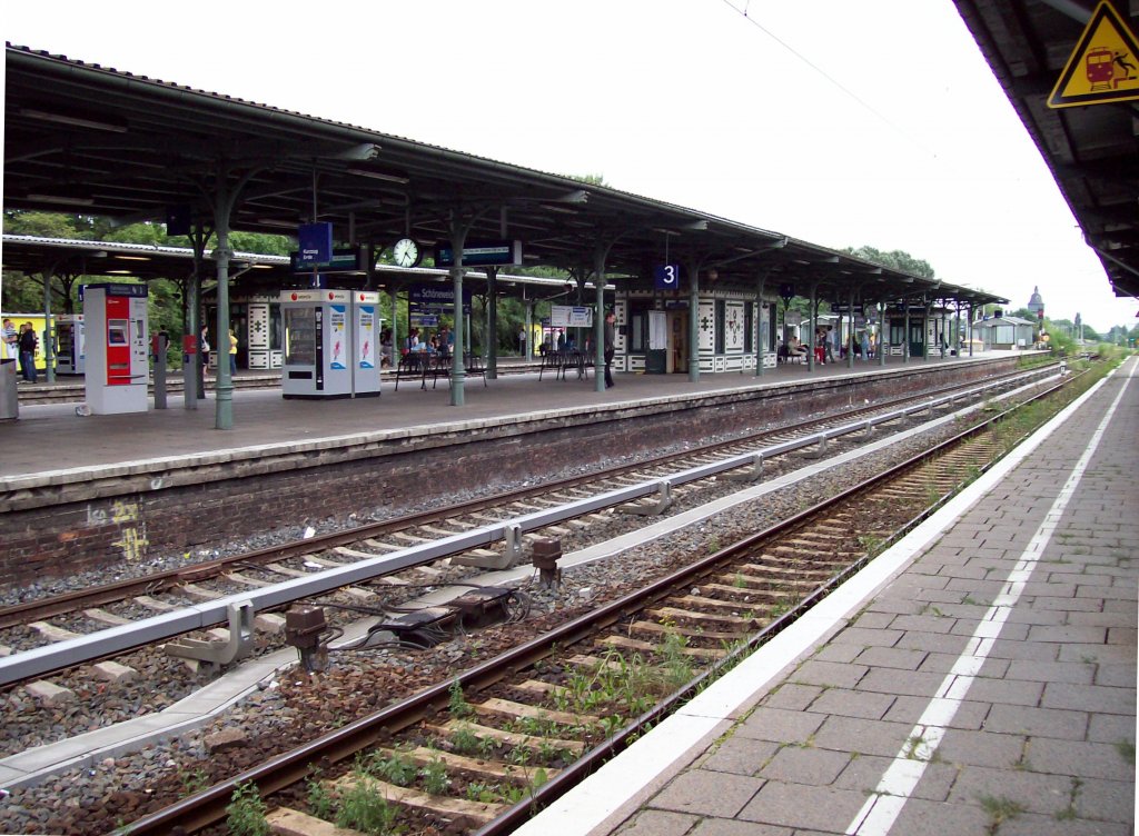 Schneweide (S8,9,46,47 und Regionalbahn), S-Bahnsteige (07.08.2010)