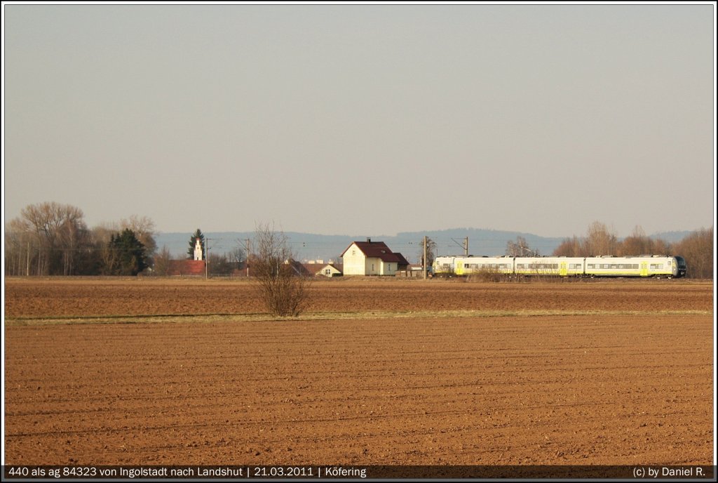 Schon auf dem Heimweg kam noch ein Agilis daher. Also nochmal schnell die Kamera raus und *knips*. 440 -.- nach Landshut.
