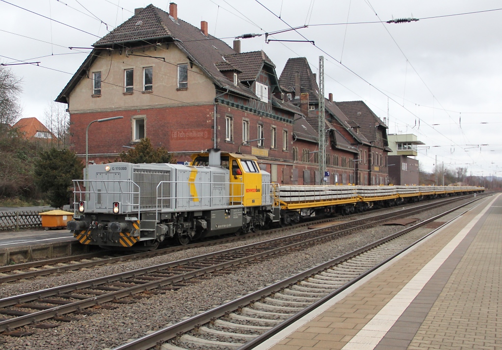 Schweerbau MAK G1700BB, 277 031-1, fuhr am 29.12.2012 mit einem Schwellenzug auf Gleis 1 im Bahnhof Eichenberg ein.