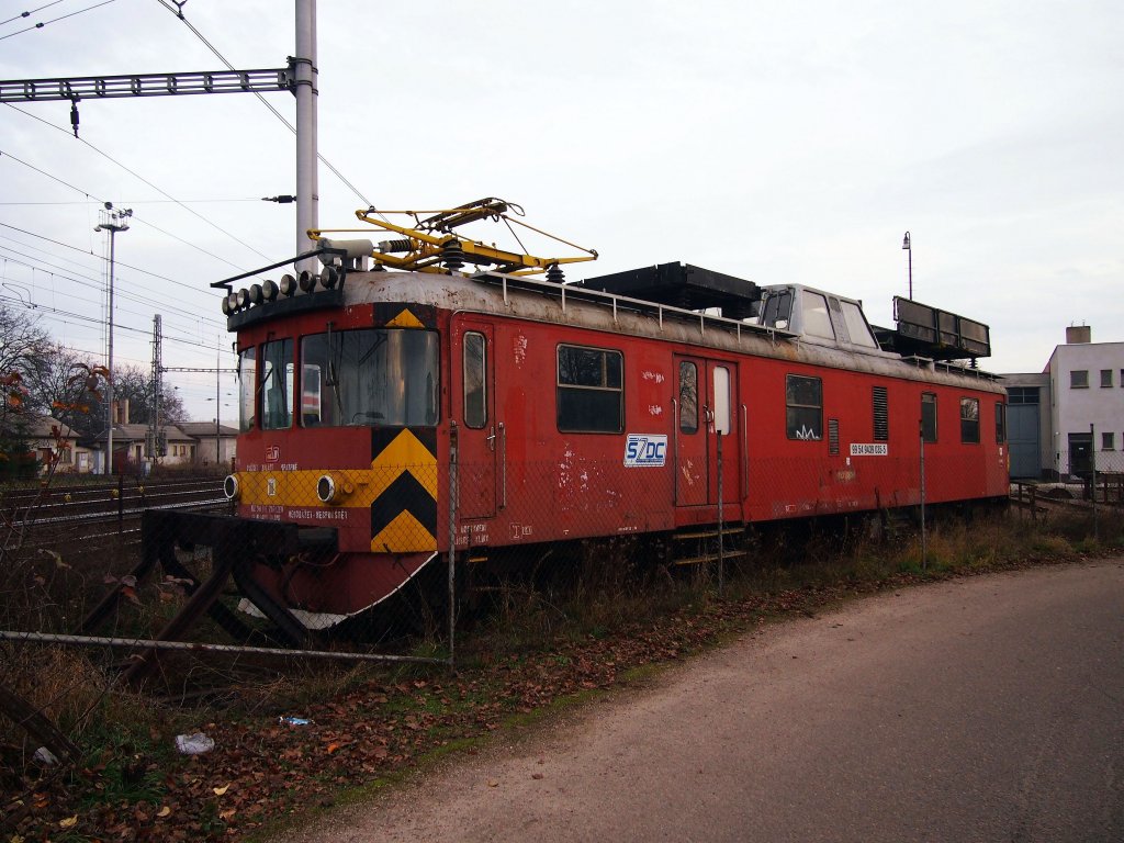 SDC Oberleitungsrevisionstriebwagen MVTV3 in Lysa nad Labem am 25.11.2012