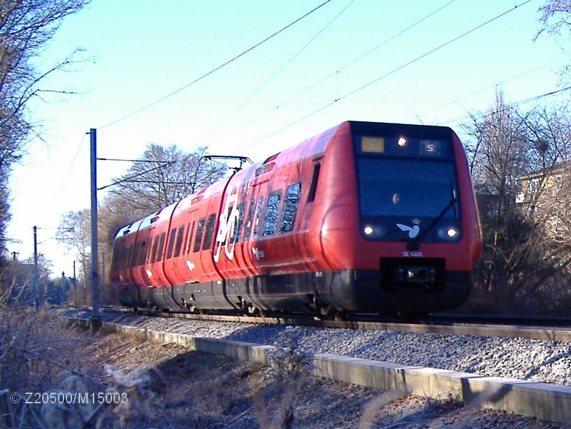 SE-SF-SG-SH von Kopenhaguer S-Bahn (neben Grndal, 02/01/2009)