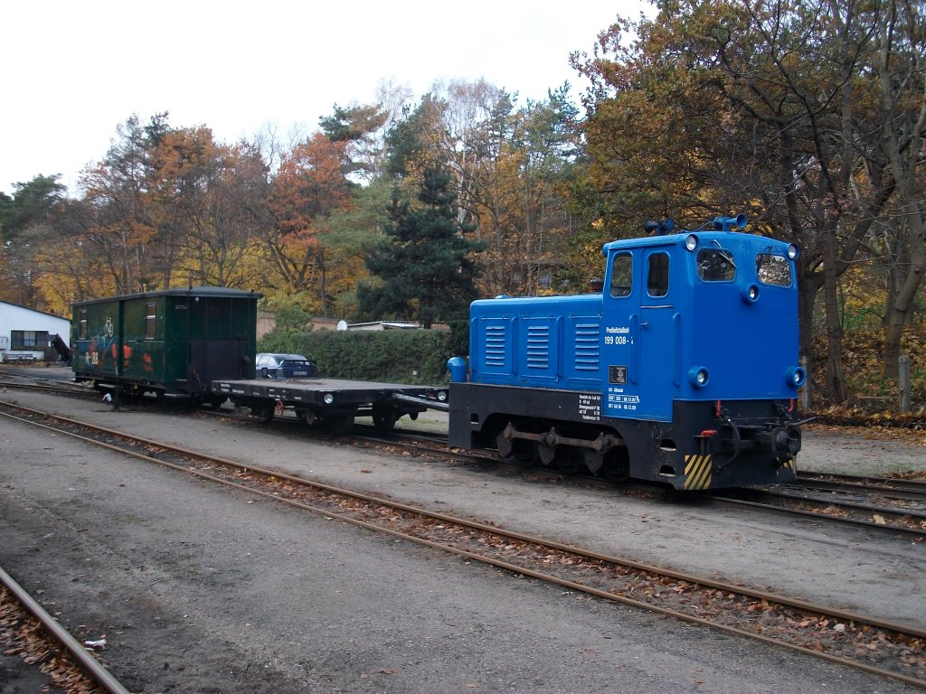 Seit dem 05.November 2010 kommt 199 008 �ber den Schienenweg nicht von G�hren weg,da das Gleis zwischen G�hren und Philippshagen fehlt.