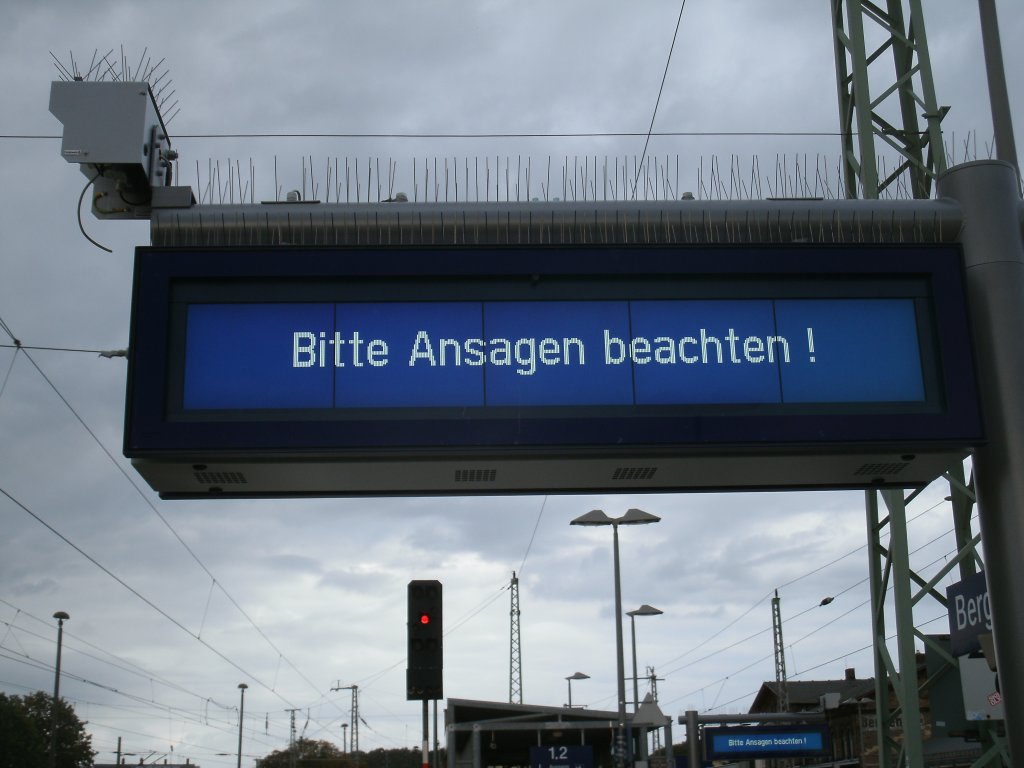 Seit ein paar Tagen zeigen Alle FahrgastInformationsAnzeiger in Bergen/Rgen diese Information an.Aufnahme vom 03.Oktober 2012.