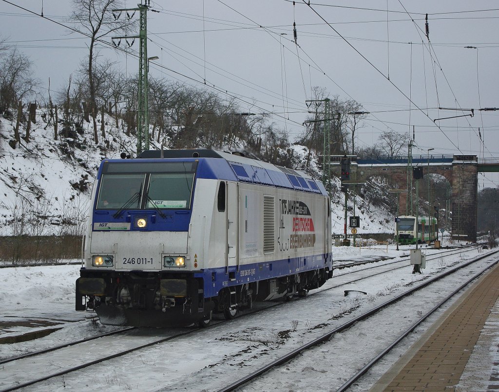 Seit langem mal wieder vor die Linse gefahren kam am 05.01.2011 die 246 011-1 Lz in Richtung Norden. Aufgenommen in Eichenberg.