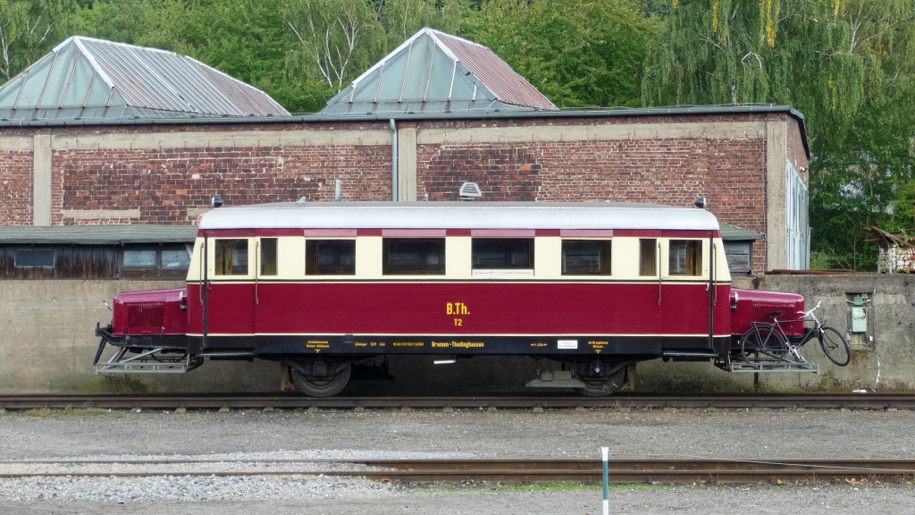 Seitenportrait des Wismarer Schienenbusses im Museum Dahlhausen am 18.9.2010.