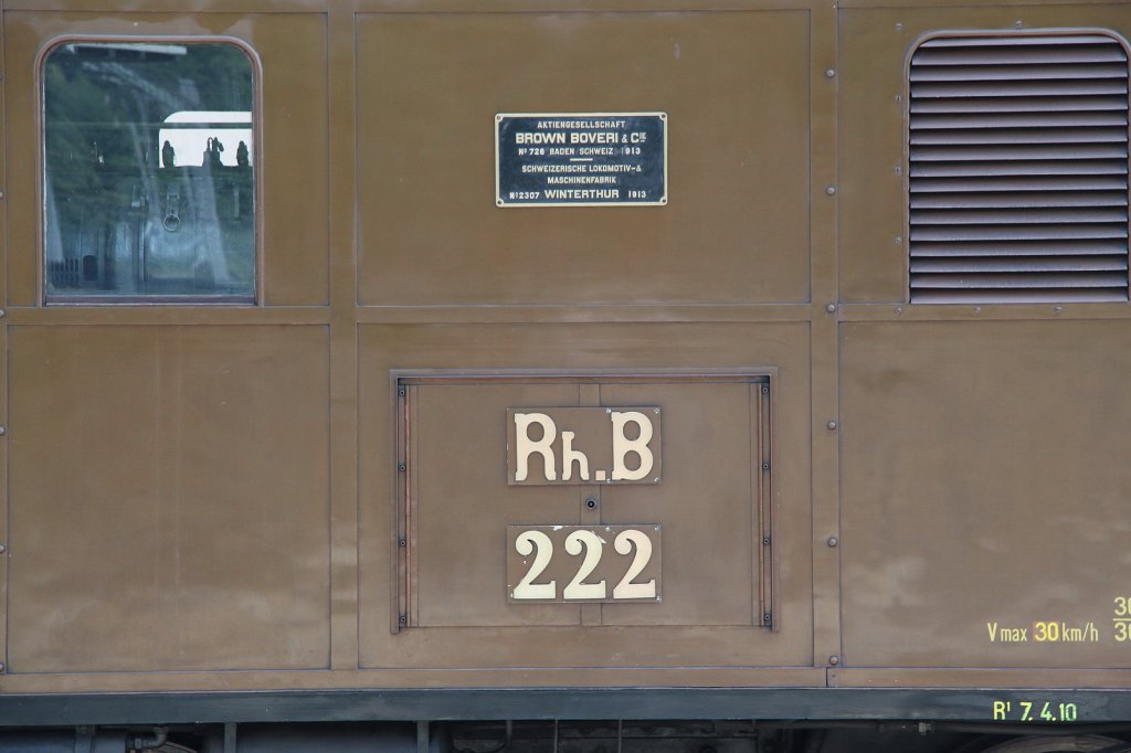 Seitliche Beschriftung der Oldtimerlok Ge 2/4 Nr.222(SLM/BBC 1913)am 15.06.12 in Landquart

