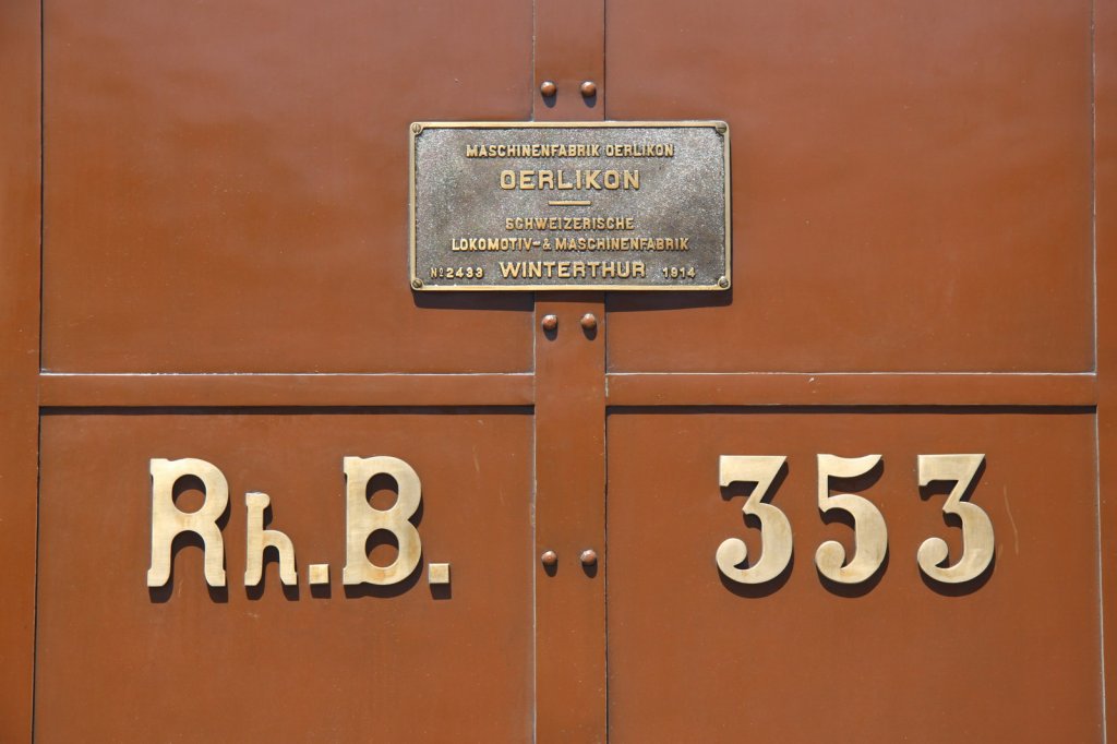 Seitliche Beschriftung der Oldtimerlok Ge 4/6 353(SLM/MFO 1914) 16.06.12