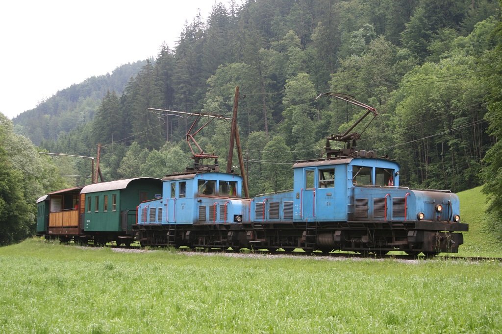 Selten sind Zge mit zwei Loks auf der Breitenauerbahn. Am 2.06.2007 zogen die E3 und die E4 gemeinsam ihren Sonderzug durchs Breitenauertal.