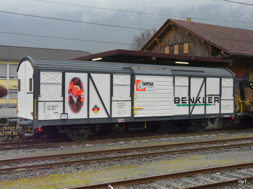 Sersa - Materialwagen Vs 40 85 95 08 337-4 abgestellt im Bahnhof Grenchen Nord am 21.03.2010