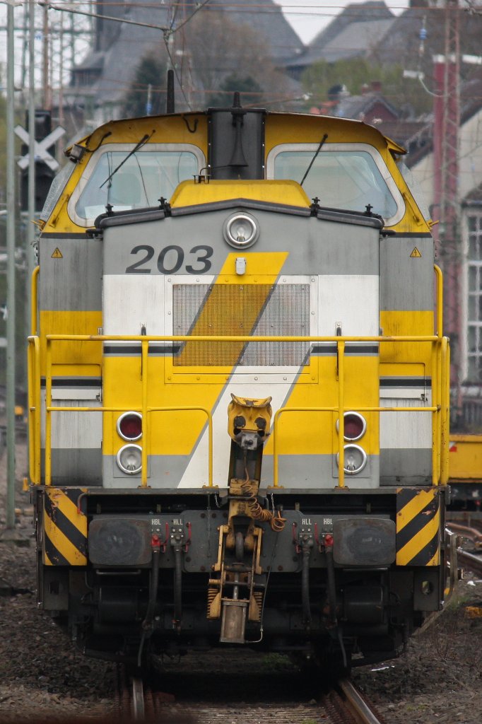 SGL V180.07 (203 001) stand am 22.4.12 abgestellt in Solingen Hbf.