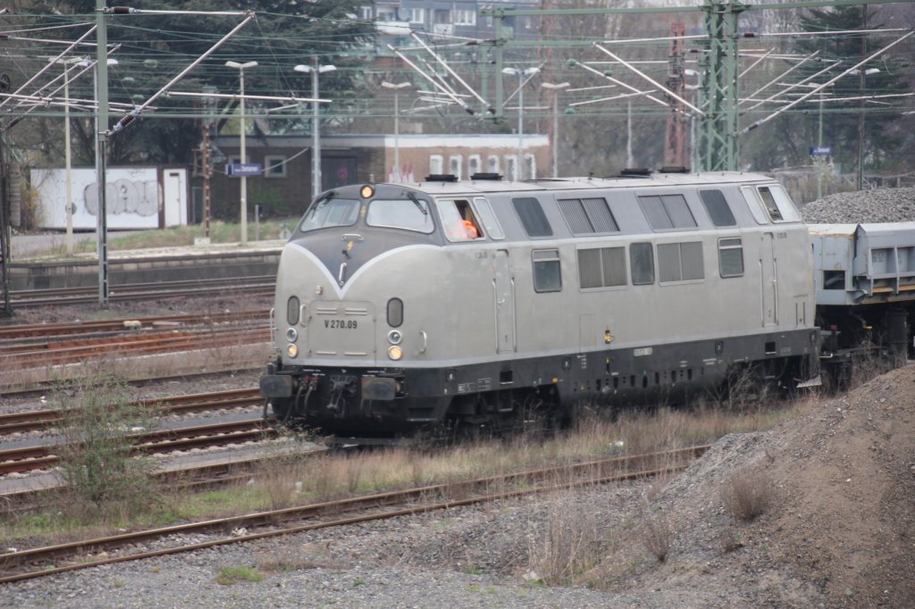 SGL V270.09 bei Rangierarbeiten am 02.04.2012 in Wuppertal Oberbarmen.