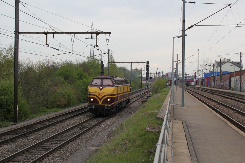 Sie ist eine von wenigen �briggebliebenen 1800ern. 1807 am 14.April 2011 bei der Fahrt von Luxemburg zum Tanklager in Bertrange.