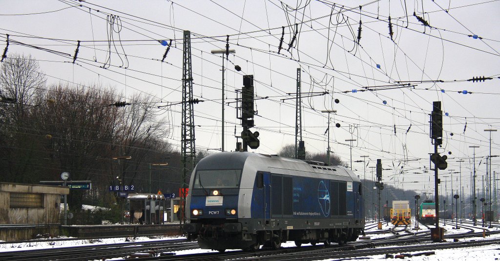 Siemens PCW7 ER20-2007 rangiert in Aachen-West bei Winterwetter mit Schneeregen und Regen am 9.12.2012