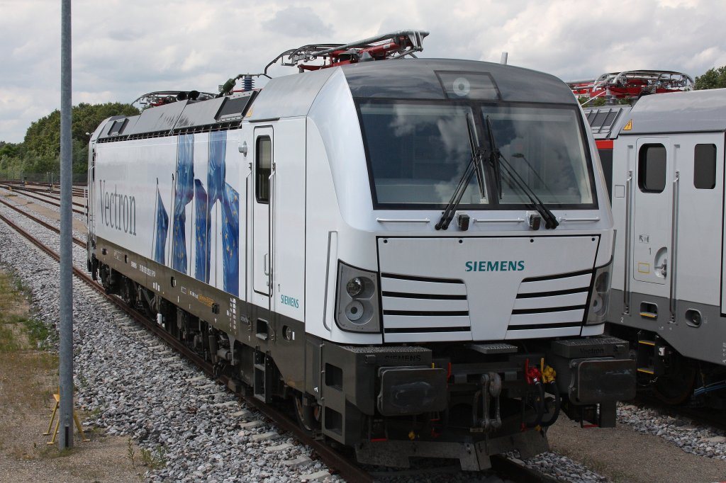 Siemens Vectron 193 922 am 1.7.12 abgestellt in Wegberg-Wildenrath beim Tag der offenen Tr.