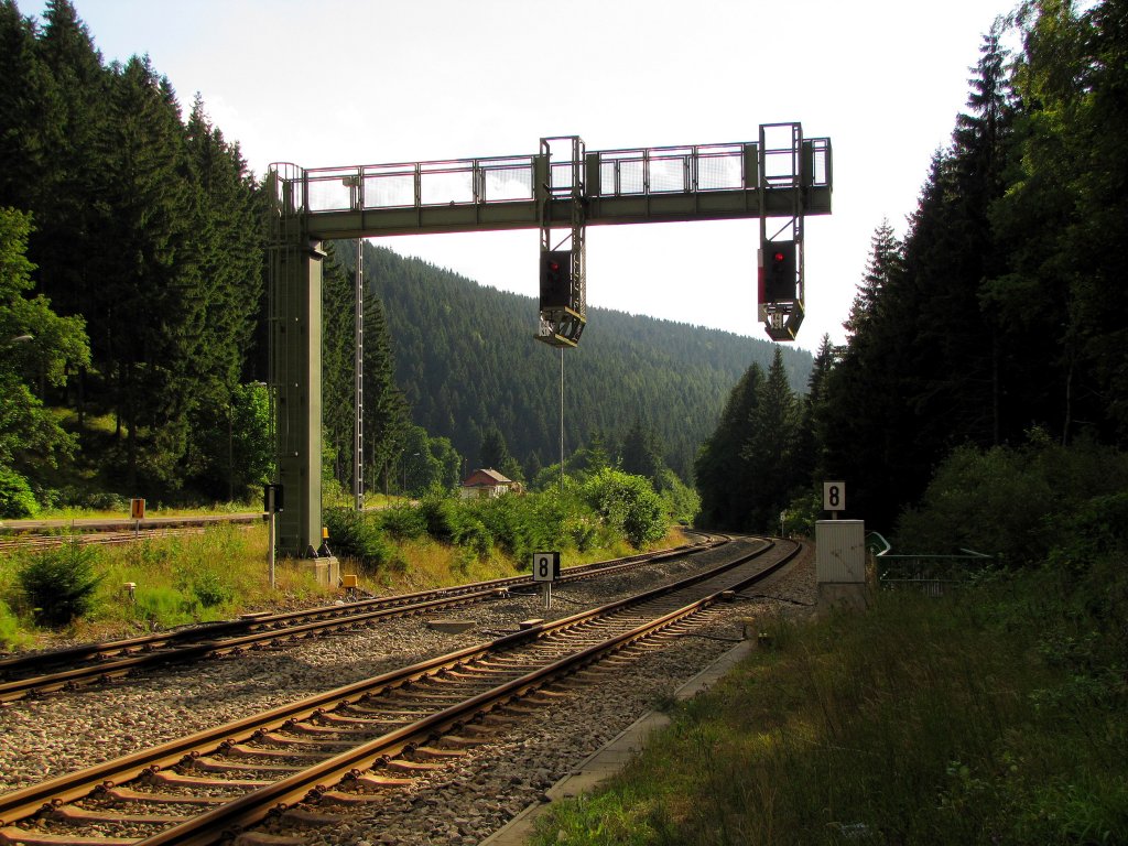 Signalbrcke Richtung Zella-Mehlis, im Bf Oberhof (Thr); 04.09.2010