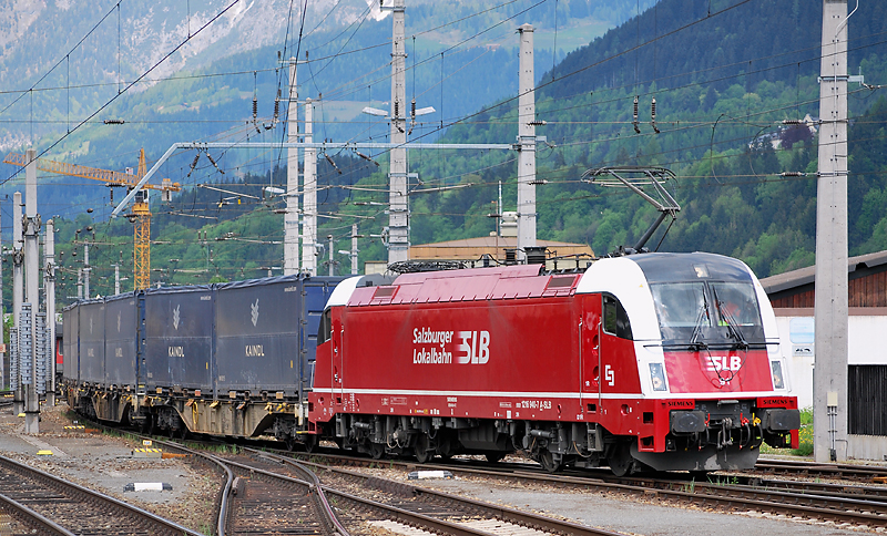 SLB 1216 940 von Httau kommend bei der Einfahrt in Bischofshofen am 2.5.2011.