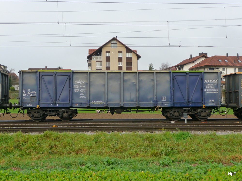 Slowakei - Gterwagen Typ Eas 33 56 596 5 151-7 in Aarberg am 20.11.2010
