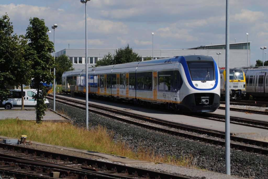 SLT 2400 am 24.7.2010 auf dem Gelnder des Siemens Prfcenter.
Aufnahme durch dem Zaun