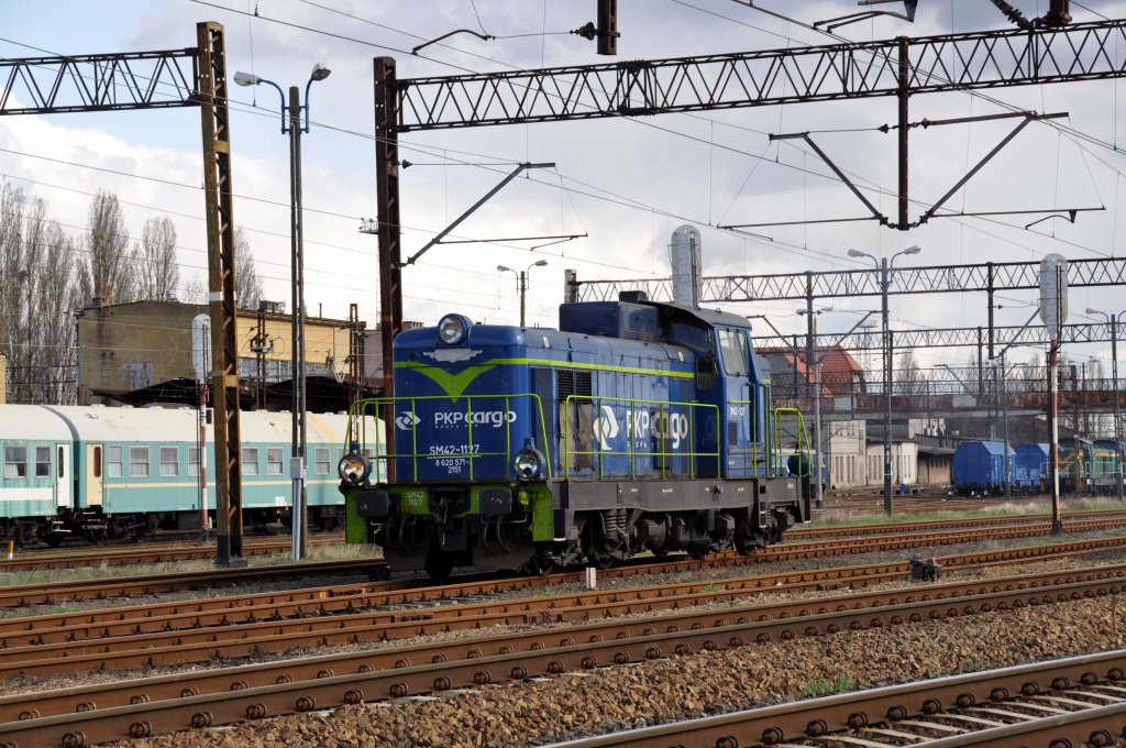 SM42 1127 bei in Szczecin Port Centralny (31.03.2012)
