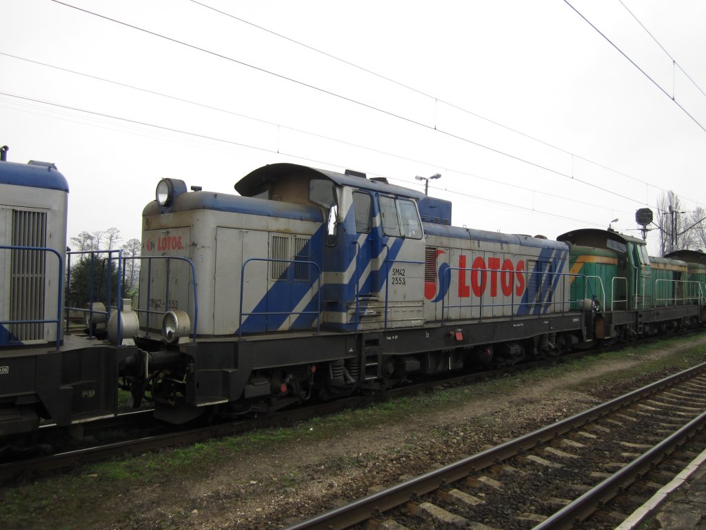 SM42-2553 am 10.04.2010 in Zduńska Wola Karsznice.