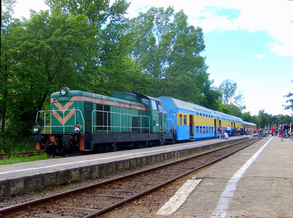 SM42-349 in Wladyslawowo auf dem Weg von Hel nach Gdynia (Gdingen).
Das ist der nrdlichste Bahnhof Polens.

17.7.2008
