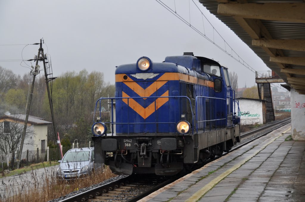 SM42 368 in Szczecin Port Centralny (31.03.2012)