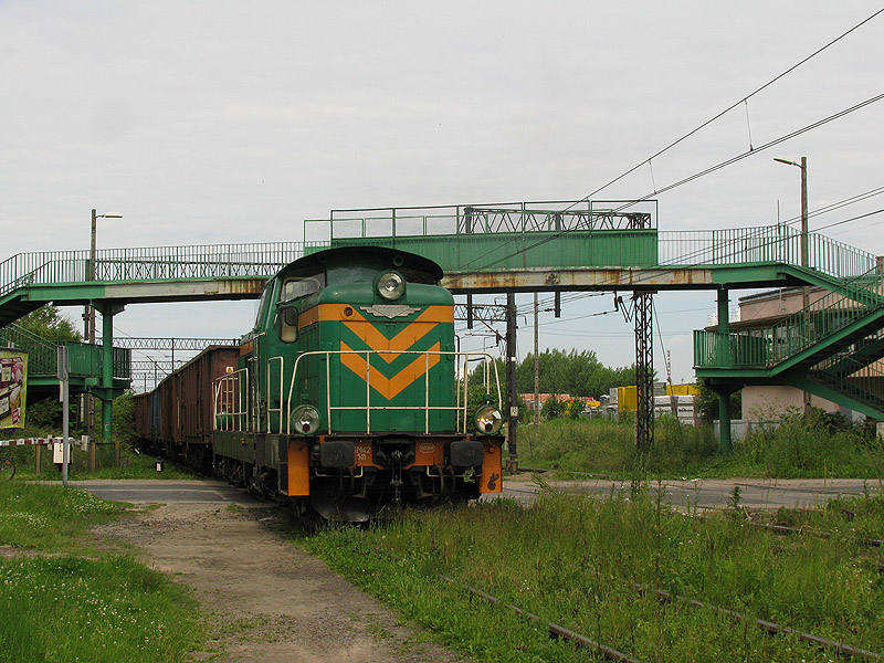 SM42-511 mit einem Gterzug vor dem Bahnhof Płock, 12.06.2010