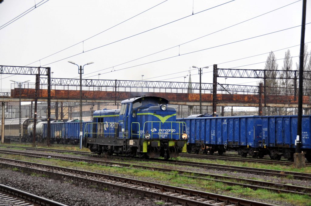 SM42 988 bei in Szczecin Port Centralny (31.03.2012)