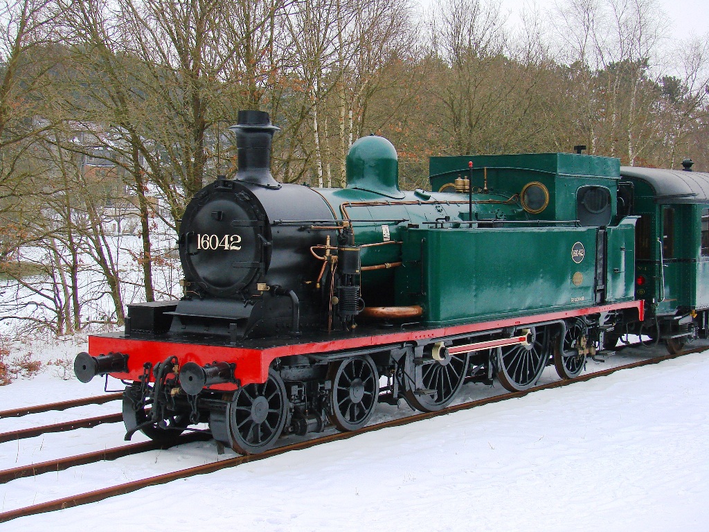 SNCB Museum Dampflok 16.042 im Bf. Treignes - 26/01/2013