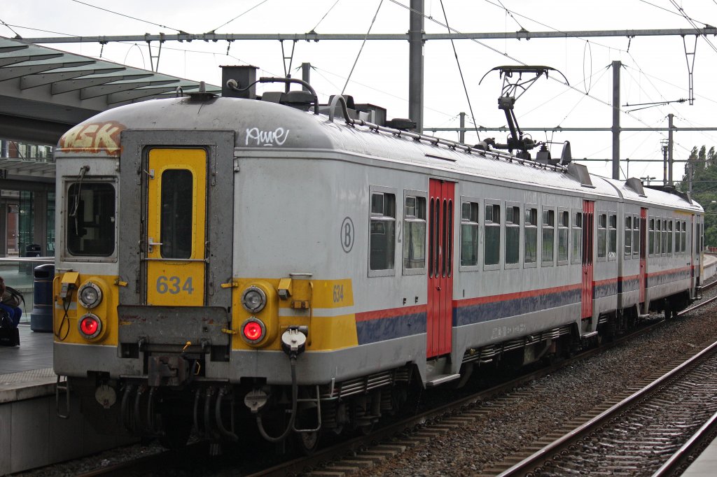 SNCB/NMBS 634 am 9.7.12 in Brugge.