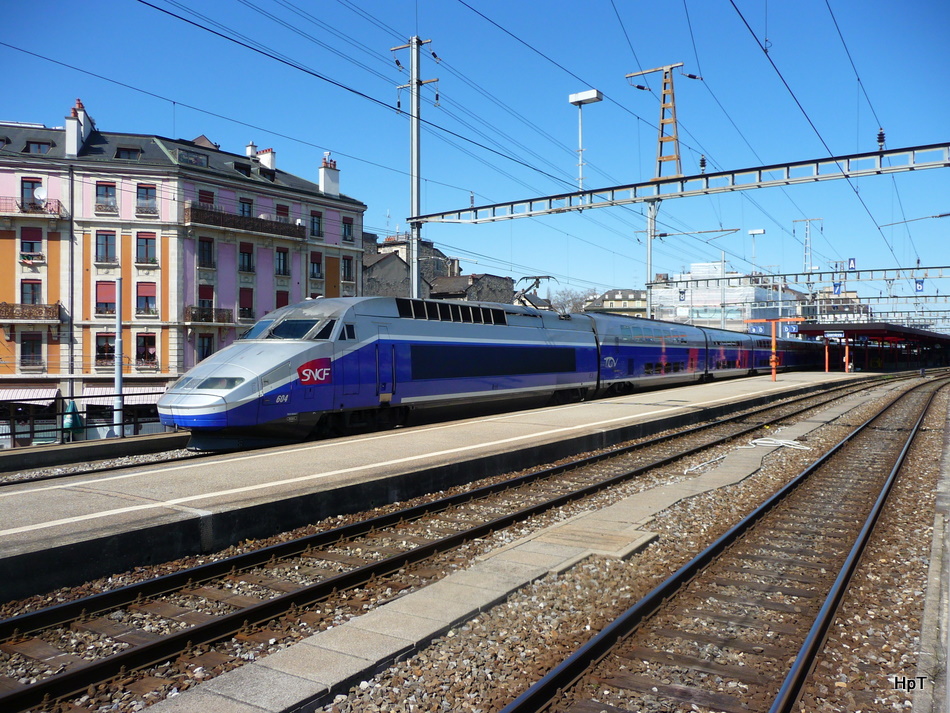 SNCF - TGV Nr.624 im Bahnhof Genf am 11.04.2010