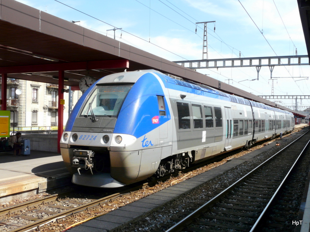 SNCF - Triebzug 82724 im Bahnhof Genf am 20.05.2012