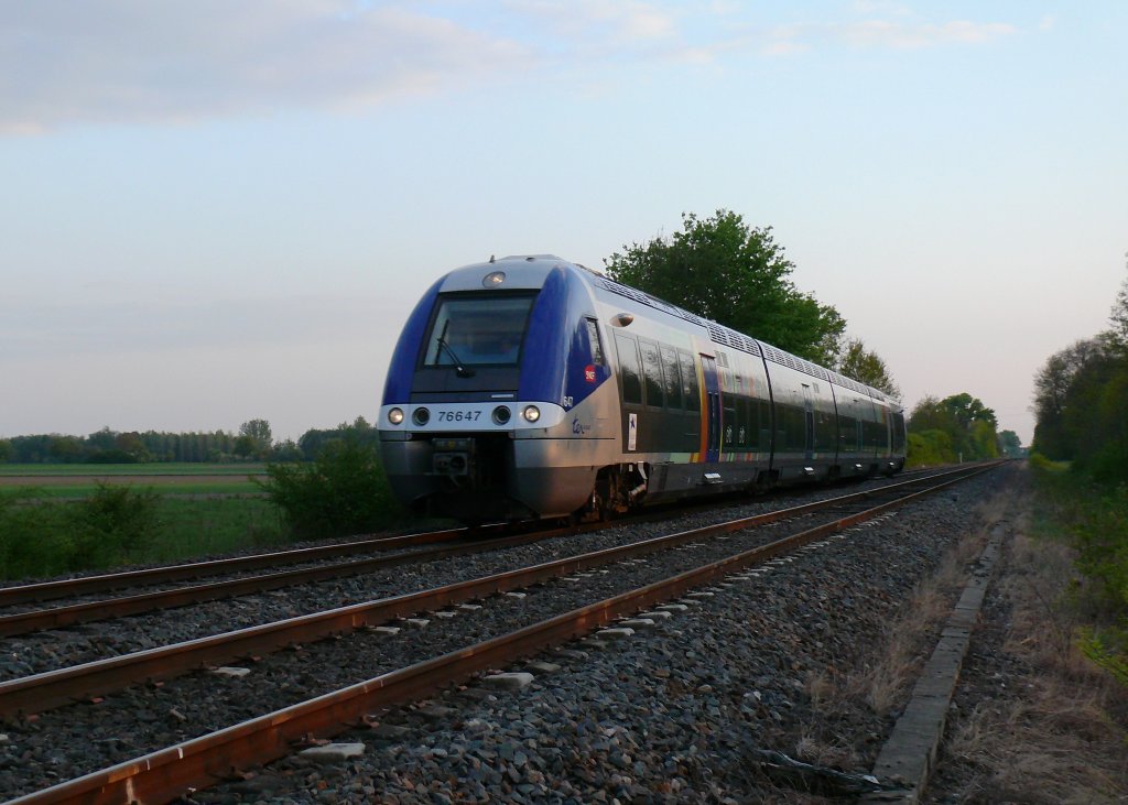 SNCF X76547+76548 unterwegs als TER von Lauterbourg nach Strasbourg.


15.04.2011 Herrlisheim (Elsass)