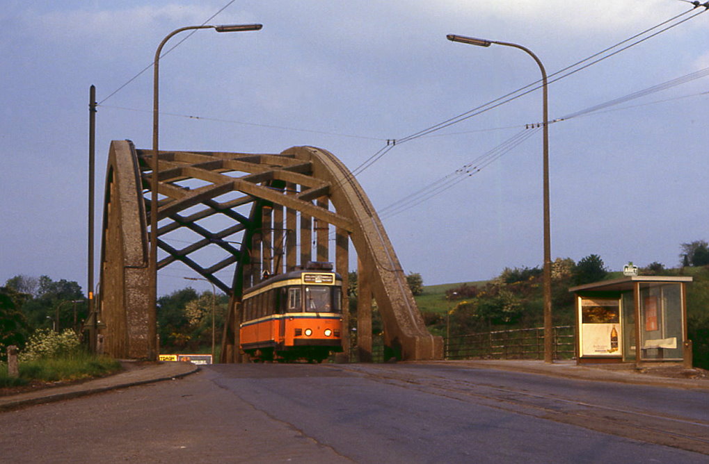 SNCV Tw 9171 in Courcelles Motte (Linie Charleroi - Gosselies - Courcelles - Trazegnies), 29.05.1987.