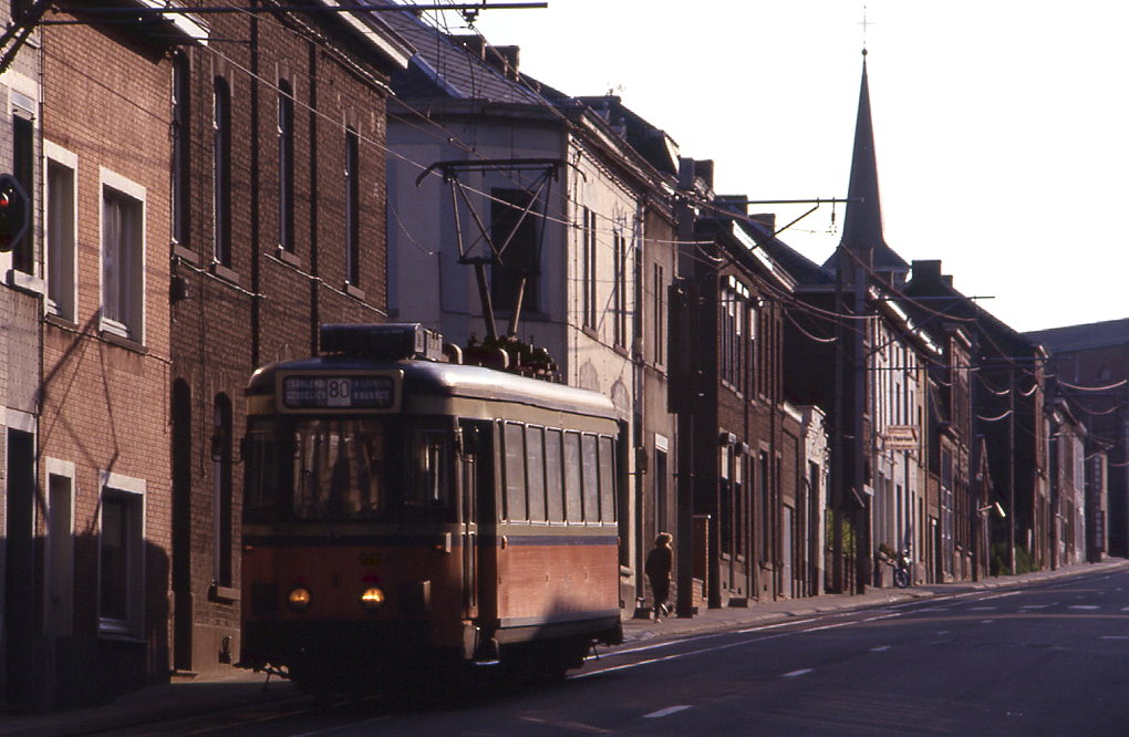 SNCV Tw 9175 in Courcelles, 16.06.1987.