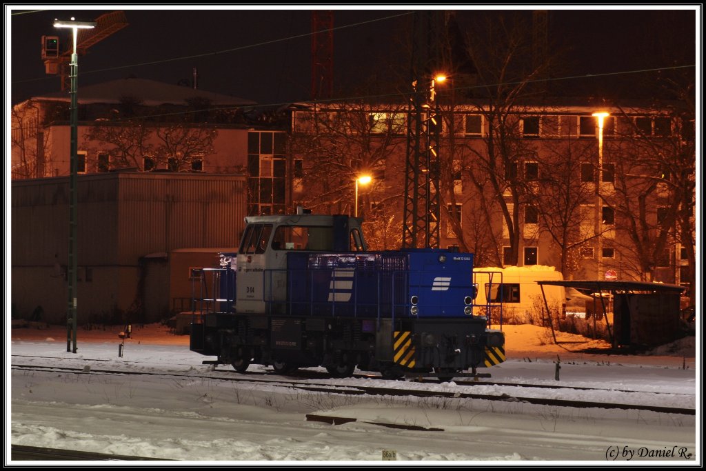 So ganz alleine steht am 10.12.10 die Regentalbahn Mak G 1206, die eigentlich eine G 1202 ist, im Vorfeld der Regensburger Hbf's . 
Also musste ich ich sie einfach fotografieren. 