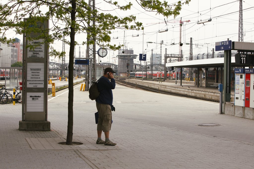 So leer sieht ein Bahnsteig aus, wenn man(n) zu spt kommt :-)