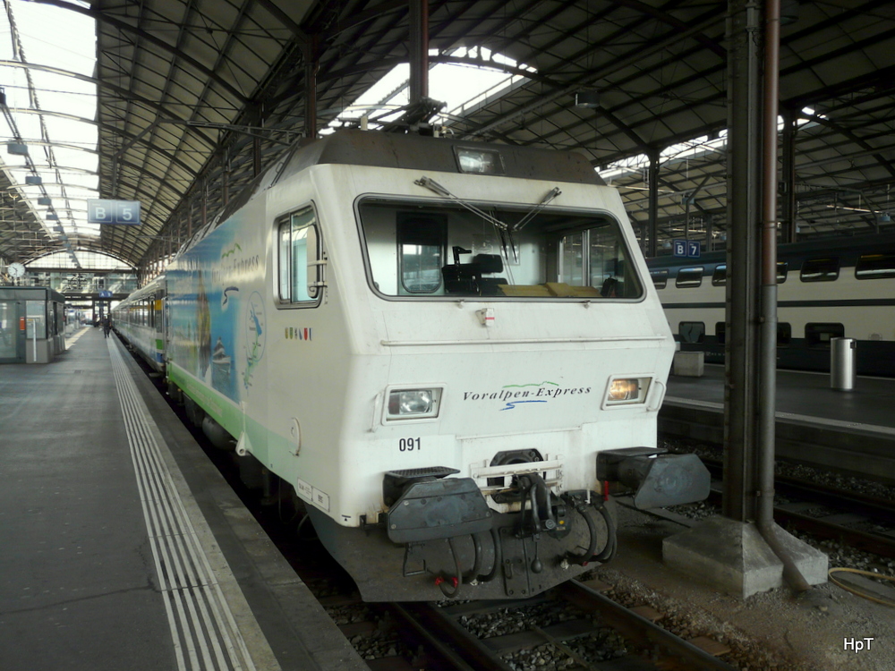 SOB / Voralpenexpress - Lok Re 4/4 456 091-8 im Bahnhof Luzern am 10.09.2012