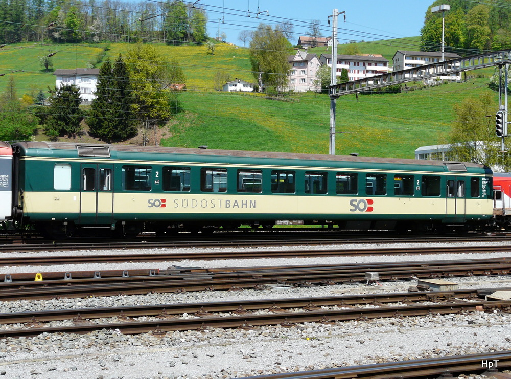 SOB - ex BT Personenwagen 2 Kl. B 50 48 20-35 357-2 abgestellt im Bahnhofsareal von Herisau am 08.05.2013