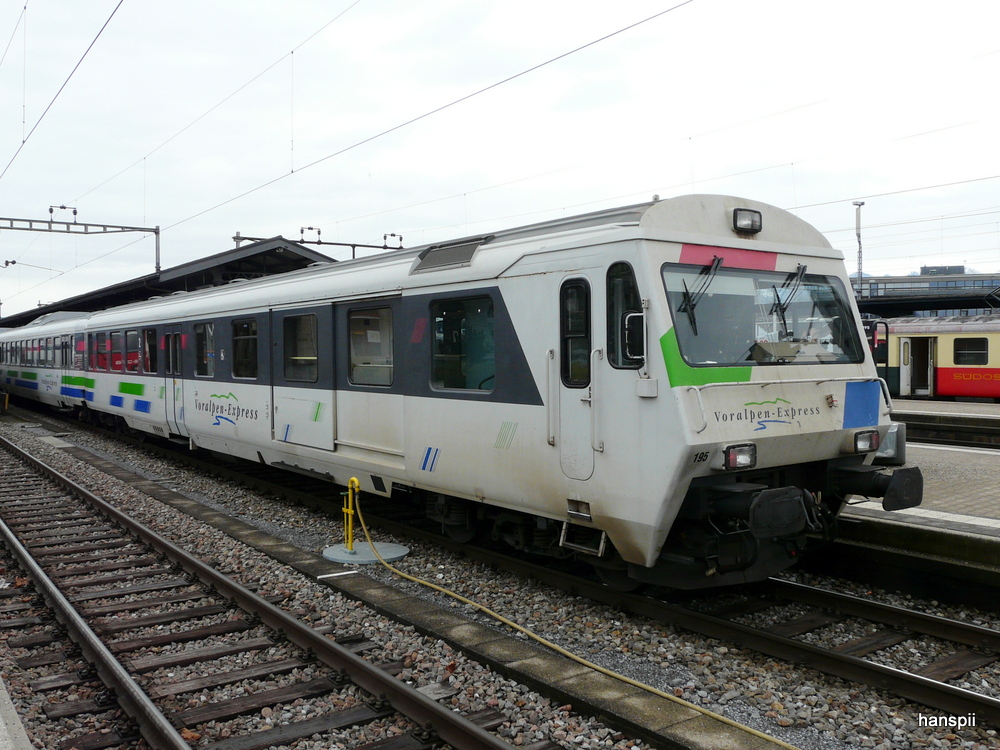 SOB - Steuerwagen BDt  50 48 80-35 195-3 unterwegs mit dem Voralpenexpress im Bahnhof Rapperswil am 30.01.2013