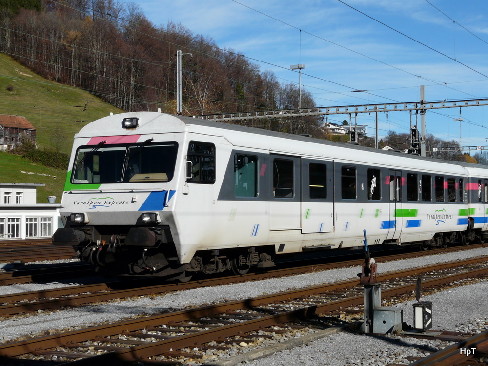 SOB - Steuerwagen mit Gepckabteil BDt 50 48 20-35 193-8 abgestellt in Herisau am 14.11.2010
