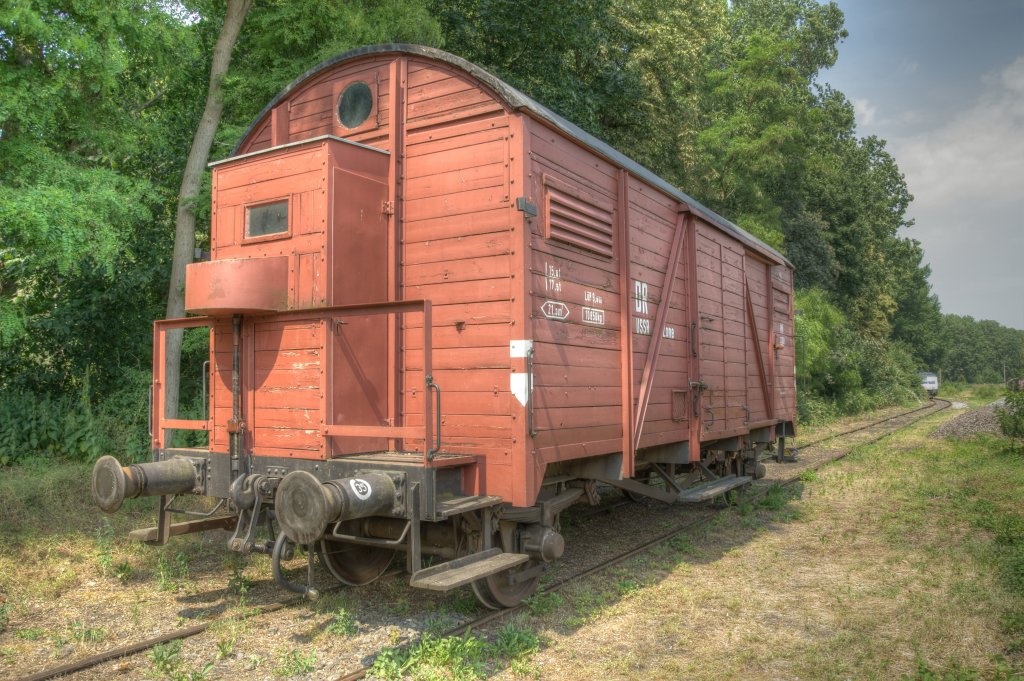 Sommer 2010. Ein sehr gut erhaltener und gepflegter gedeckter Gterwagen.