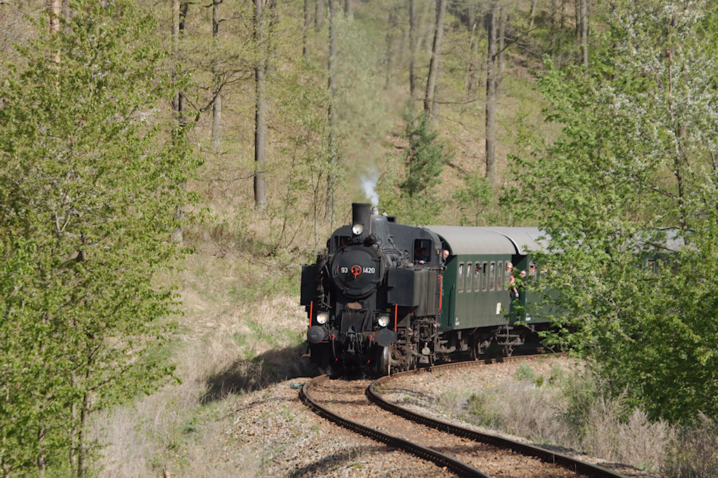 Sonderzug im Gelisbogen kurz vor der Haltestelle Hofern. [29.04.2012]